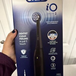 Oral-B iO Series 2 Electric Toothbrush - Black